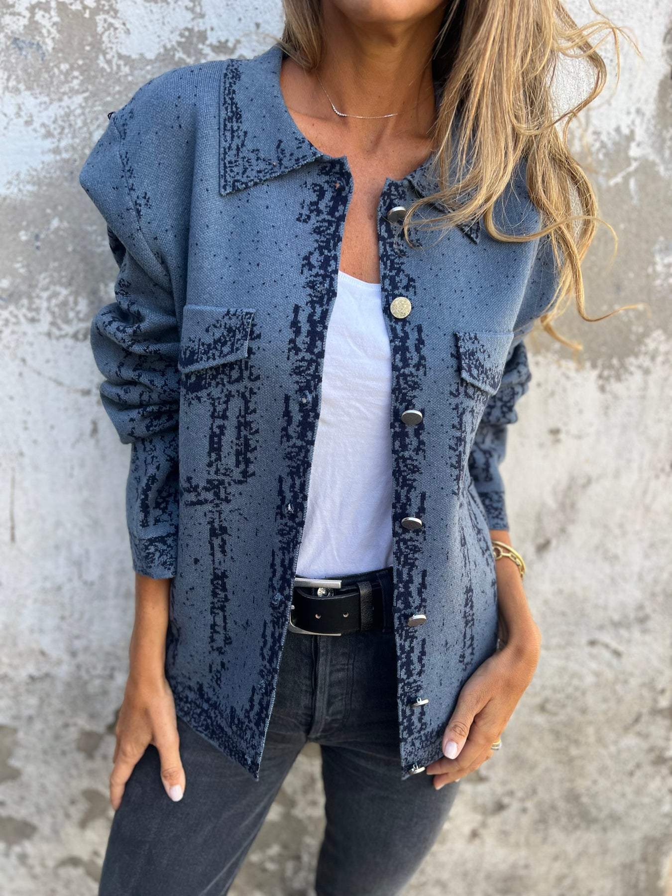 Alina™ | Gebreide Jas met Textuur en Knopen