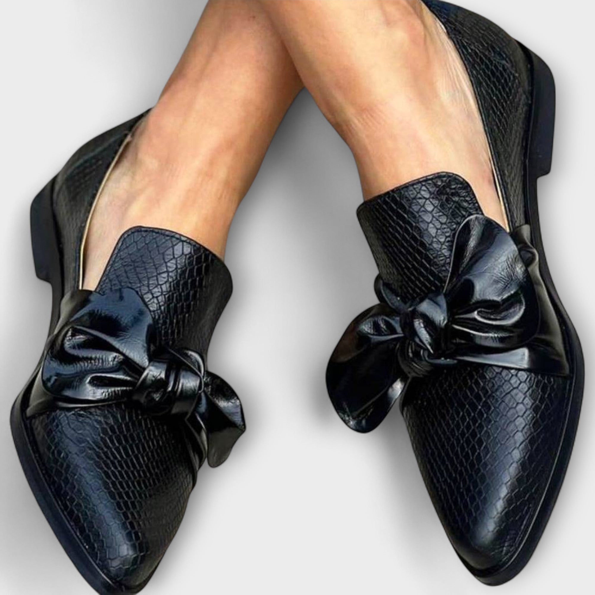 Charlotte™ | Elegante Mocassins met Sierstrik