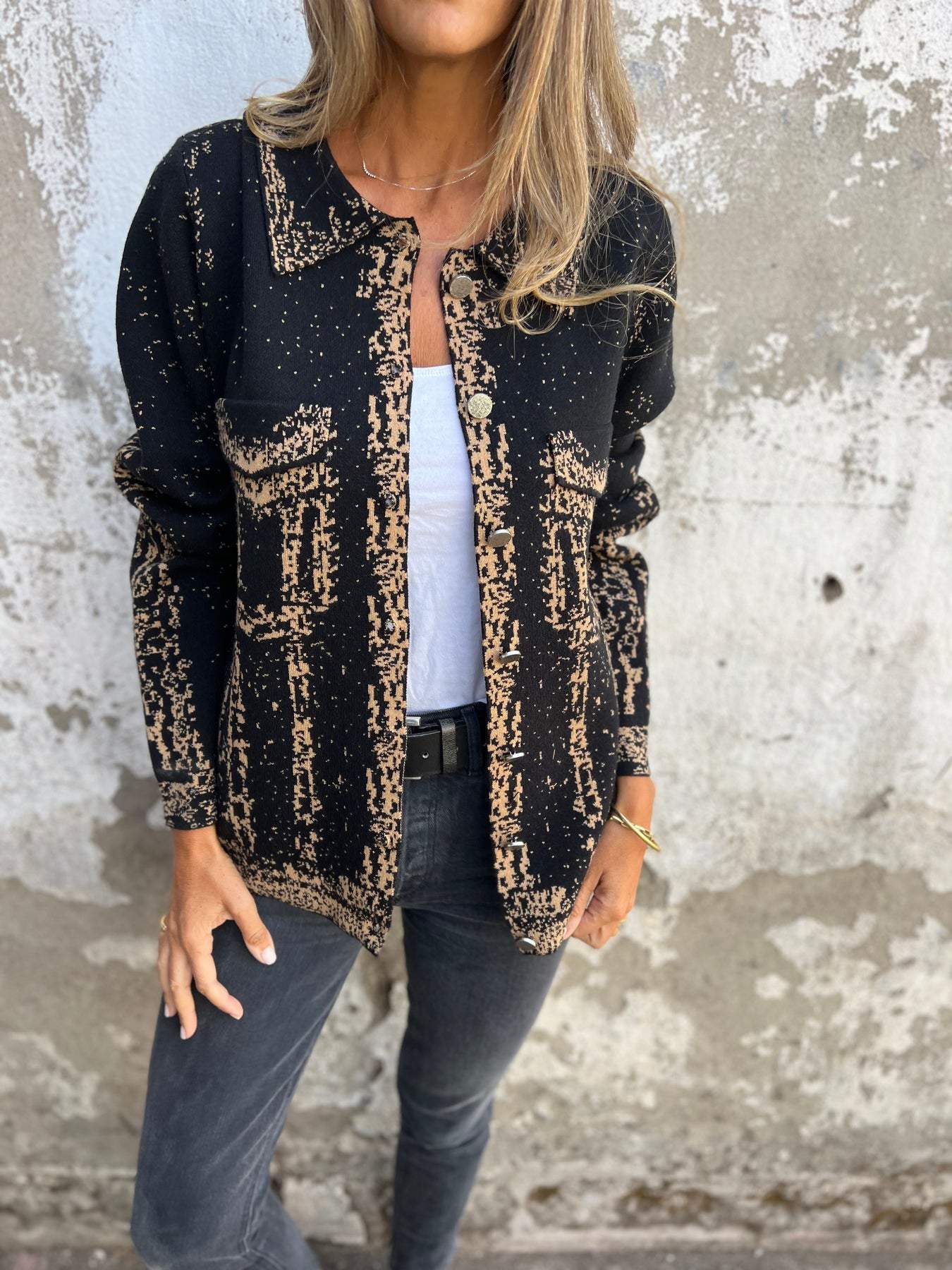 Alina™ | Gebreide Jas met Textuur en Knopen
