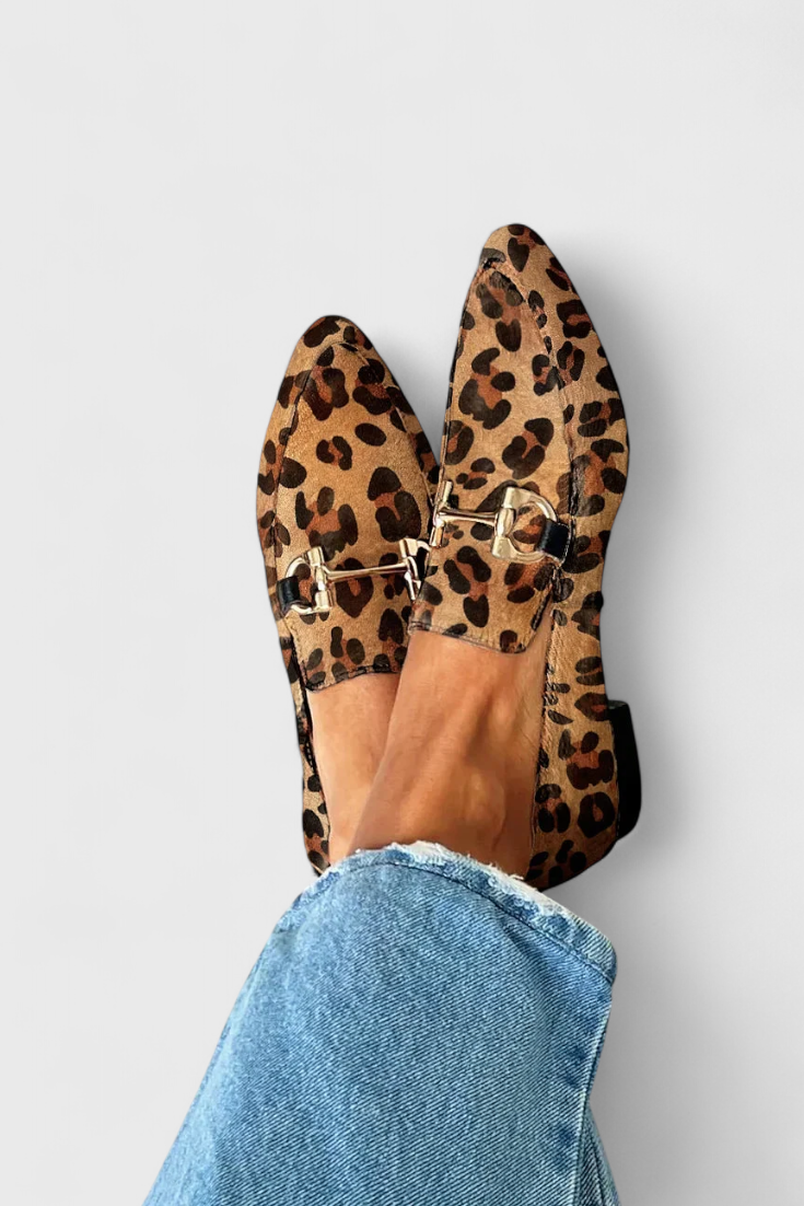 Liselot™ | Elegante Mocassins met Ingegraveerd Motief en Smalle Hak